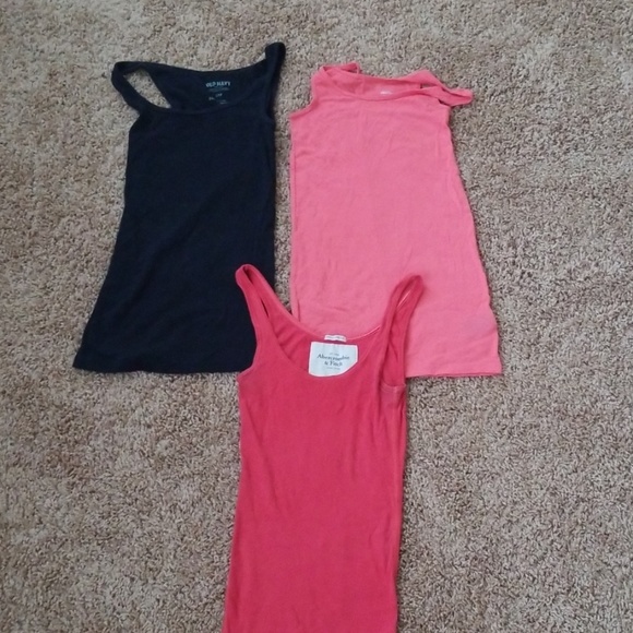 Tank bundles..only selling together - Picture 1 of 4